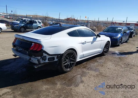 2021 Ford Mustang Ecoboost Fastback z USA, uszkodzony, nr VIN 1FA6P8TH1M5109202